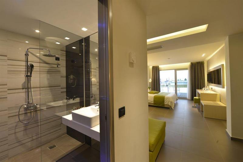 Hotel Carolina Mare Malia Exterior foto