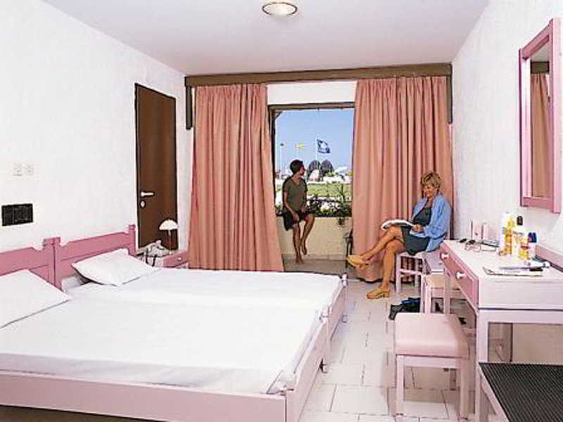 Hotel Carolina Mare Malia Exterior foto